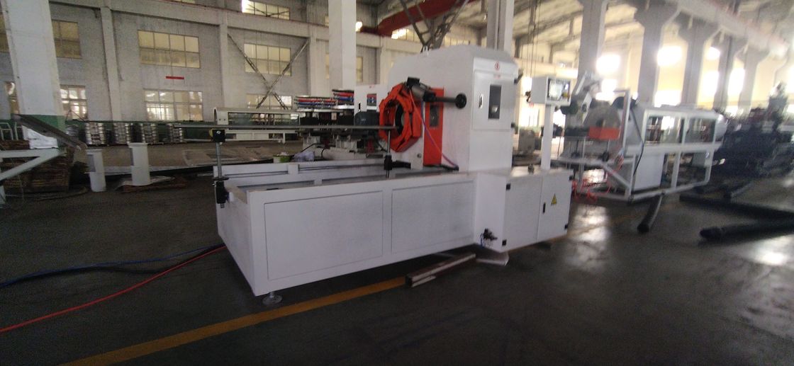 উন্নত পিএলসি নিয়ন্ত্রণ ব্যবস্থা এবং 50 মিমি-200 মিমি পাইপ ব্যাস পরিসরের জন্য 28/36 জোড়া ছাঁচ সহ স্বয়ংক্রিয় ডাবল ওয়াল ঢেউখেলান পাইপ এক্সট্রুশন লাইন