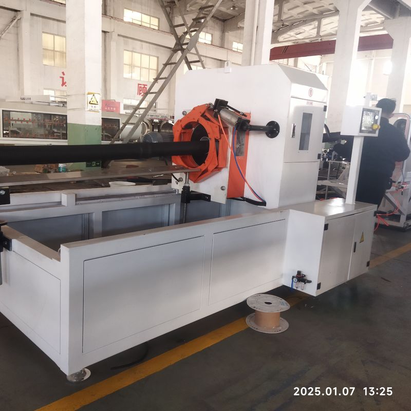 ৮-১৫ কেজি/ঘণ্টা উৎপাদন ক্ষমতার জন্য সিমেন্স মোটর এবং পিএলসি নিয়ন্ত্রণ ব্যবস্থা সহ স্বয়ংক্রিয় ডাবল ওয়াল ঢেউখেলান পাইপ এক্সট্রুশন লাইন