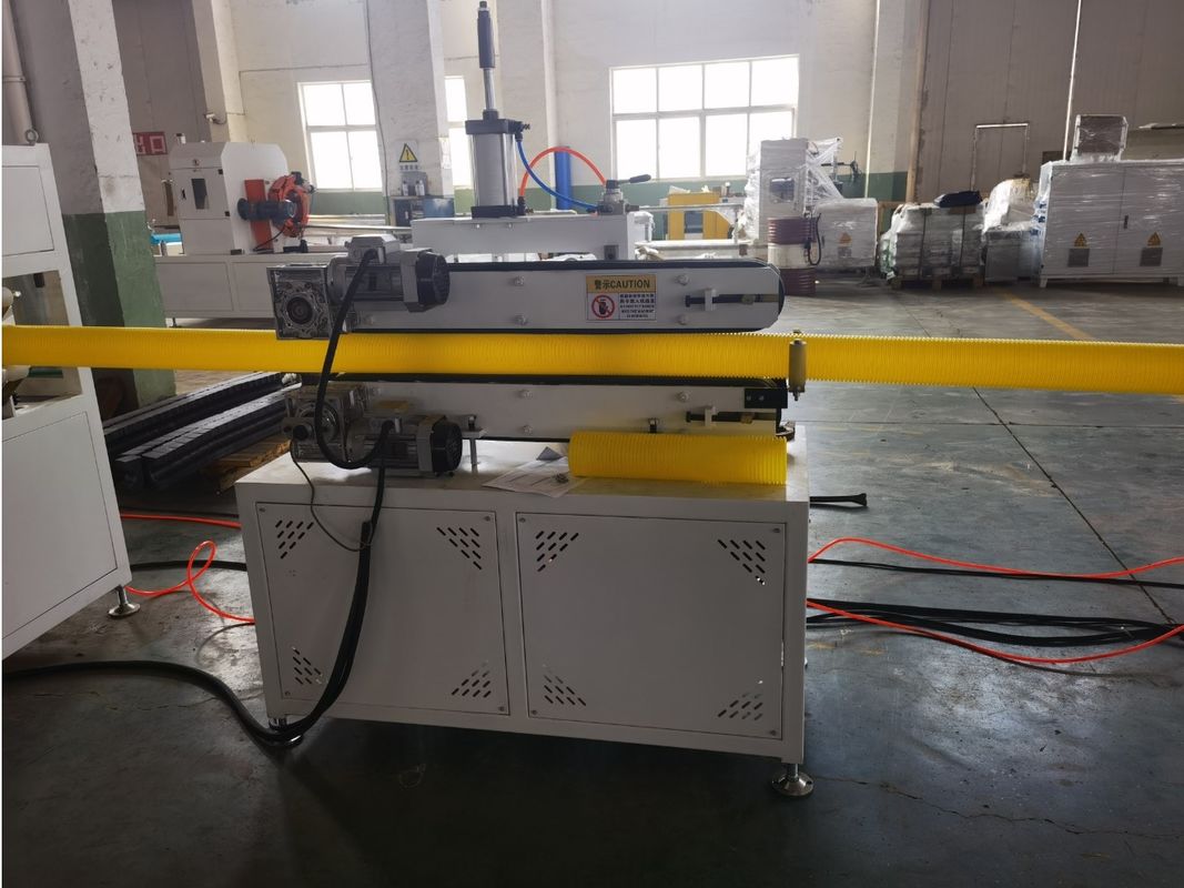 পিপি পিই এইচডিপিই এলডিপিই একক প্রাচীরের ঘূর্ণায়মান পাইপ মেশিন উত্পাদন লাইন এক্সট্রুশন লাইন