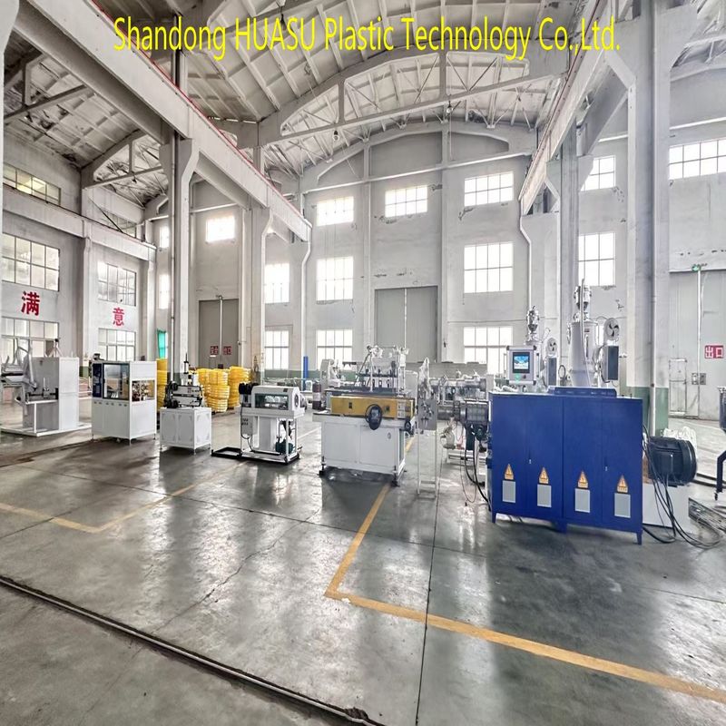 অনুভূমিক 800mm পাইপ ব্যাসার্ধ DWC পাইপ এক্সট্রুশন লাইন 60-2000kg/h ক্ষমতা এবং সিমেন্স পিএলসি সিস্টেম