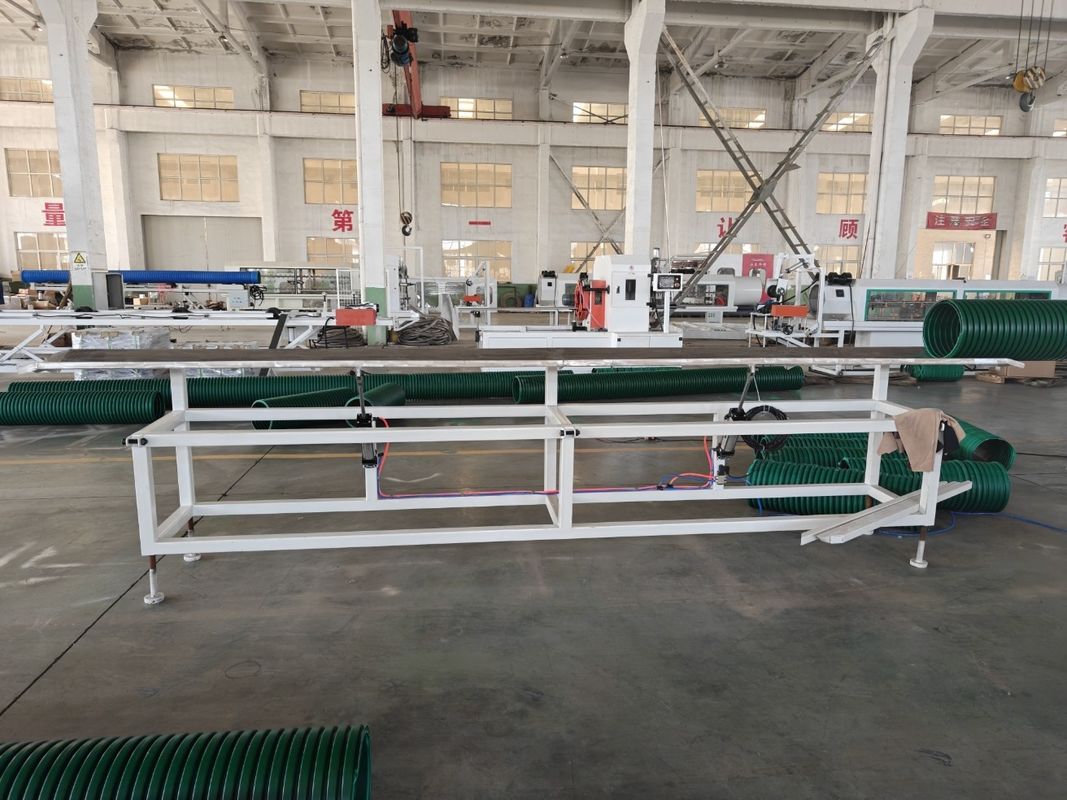 প্লাস্টিকের পিই পিপি পিভিসি পাইপ এক্সট্রুশন লাইন কোনিকাল টুইন স্ক্রু এক্সট্রুডার এবং পুনর্ব্যবহৃত জল তাপমাত্রা নিয়ন্ত্রণের সাথে