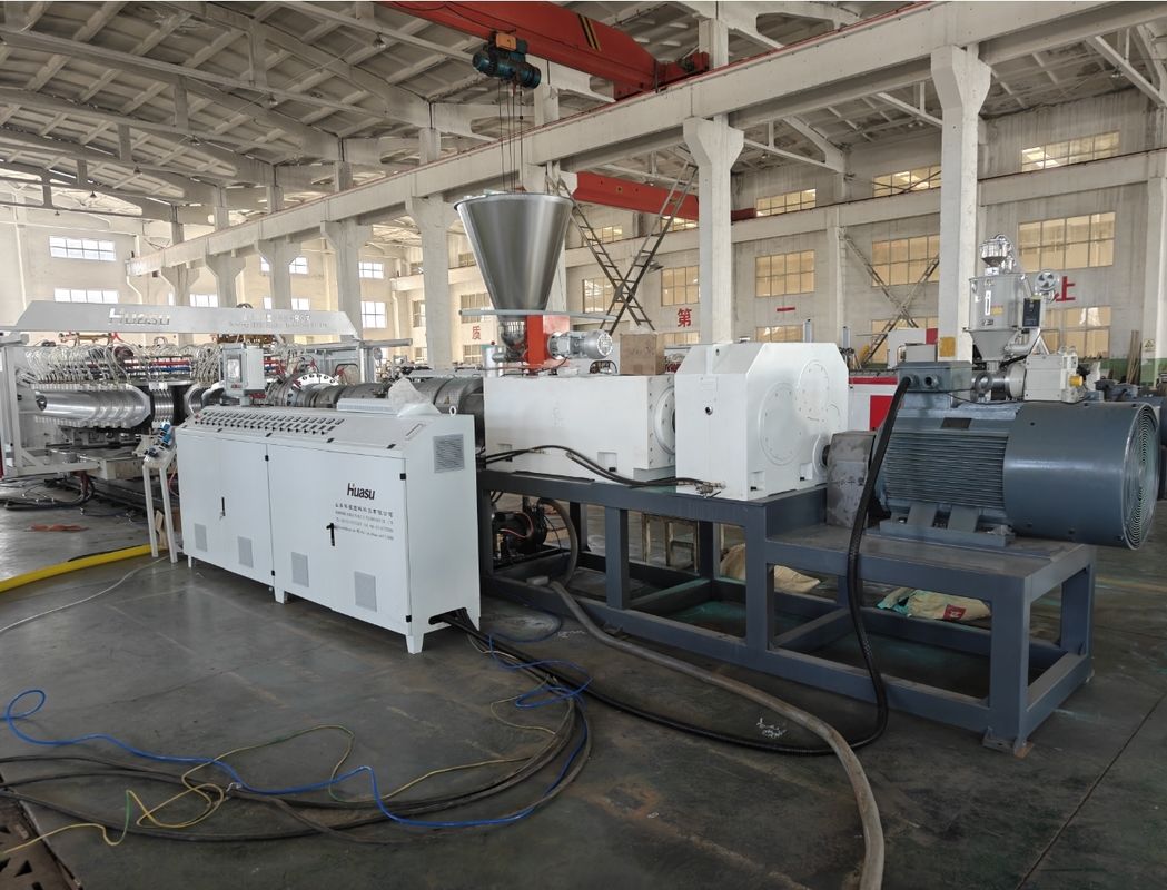 টেকসই উত্পাদন জন্য ঢেউখেলান পিভিসি পাইপ উত্পাদন লাইন সরঞ্জাম