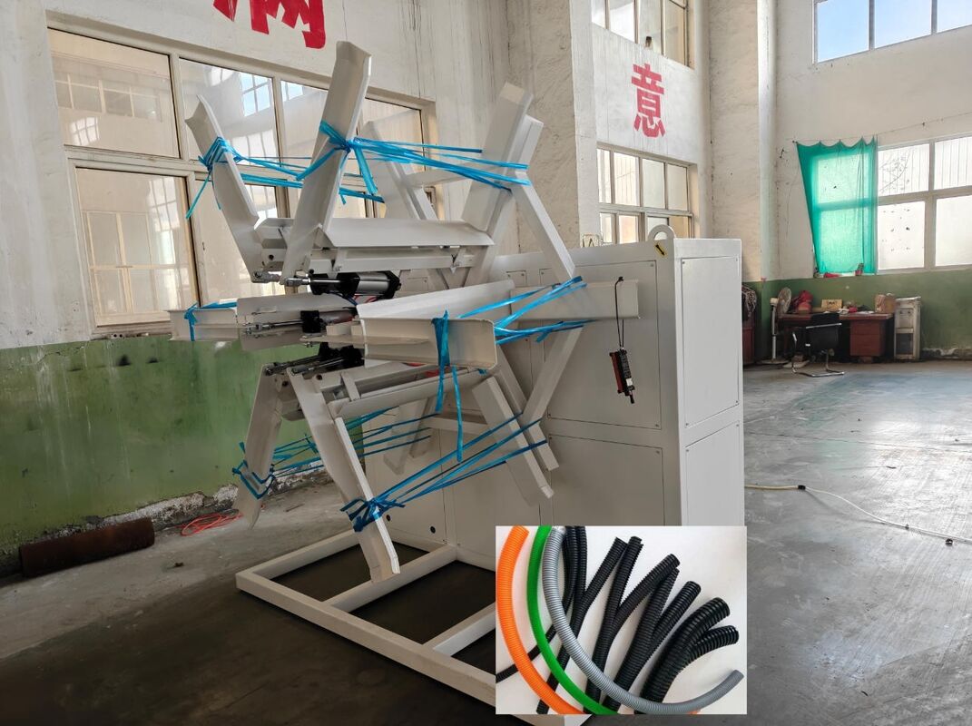 সিমেন্স প্রধান বৈদ্যুতিক যন্ত্রাংশ ডাবল ওয়াল ঘূর্ণায়মান পাইপ এক্সট্রুশন লাইন 48 ছাঁচ পরিমাণ এবং জল শীতল কার্যকারিতা সঙ্গে