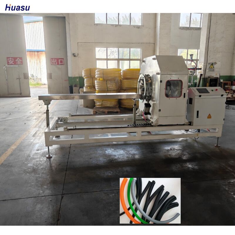 উচ্চ দক্ষতা উৎপাদন জন্য 48 ছাঁচ পরিমাণ এবং সিমেন্স পিএলসি নিয়ন্ত্রণ সঙ্গে ডাবল প্রাচীর corrugated পাইপ এক্সট্রুশন লাইন