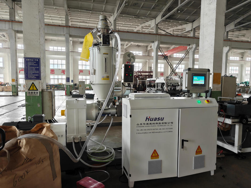 ১১0 মিমি সর্বোচ্চ পাইপ সাইজ, জল শীতলকরণ ব্যবস্থা এবং উচ্চ-গতির উৎপাদনের জন্য সিমেন্স মোটর সহ একক প্রাচীরযুক্ত ঢেউখেলান পাইপ এক্সট্রুশন লাইন