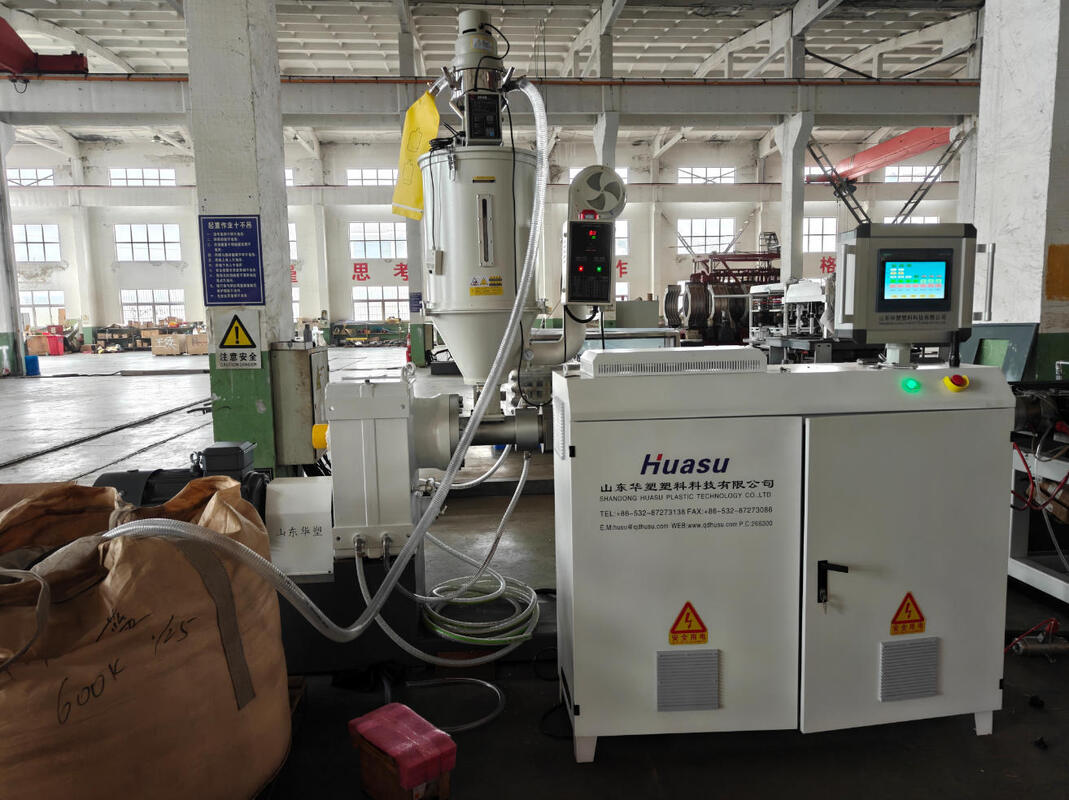 20CrMnTi গিয়ার উপাদান এবং Siemens ব্র্যান্ডের বৈদ্যুতিক যন্ত্রাংশ সহ ডাবল ওয়াল ঢেউতোলা পাইপ এক্সট্রুশন লাইন, যাতে HV>740 ব্যারেল স্ক্রু রয়েছে