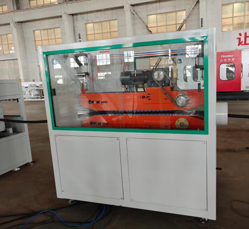 ডাবল ওয়াল ঢেউখেলান পাইপ এক্সট্রুশন লাইন, যার মধ্যে রয়েছে সিমেন্সের প্রধান বৈদ্যুতিক যন্ত্রাংশ, 20CrMnTi গিয়ার উপাদান, এবং HV>740 ব্যারেল স্ক্রু