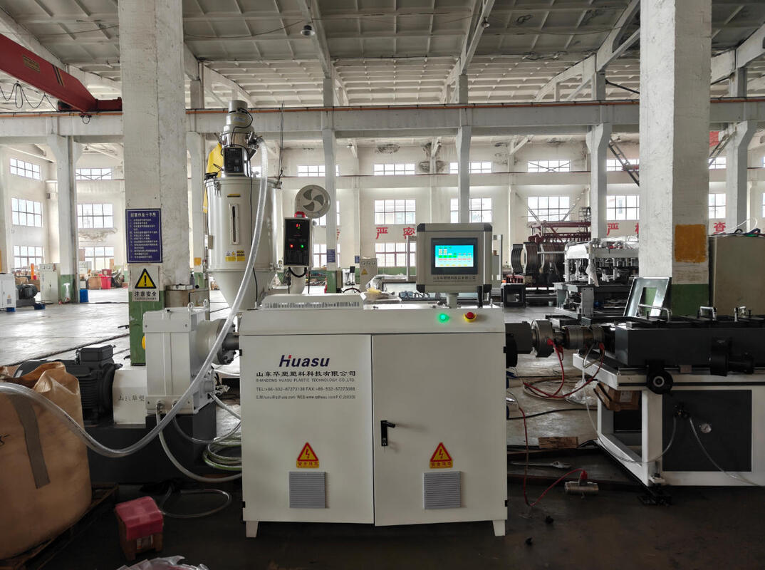 ডাবল ওয়াল ঢেউখেলান পাইপ এক্সট্রুশন লাইন, যার মধ্যে রয়েছে সিমেন্সের প্রধান বৈদ্যুতিক যন্ত্রাংশ, 20CrMnTi গিয়ার উপাদান, এবং HV>740 ব্যারেল স্ক্রু