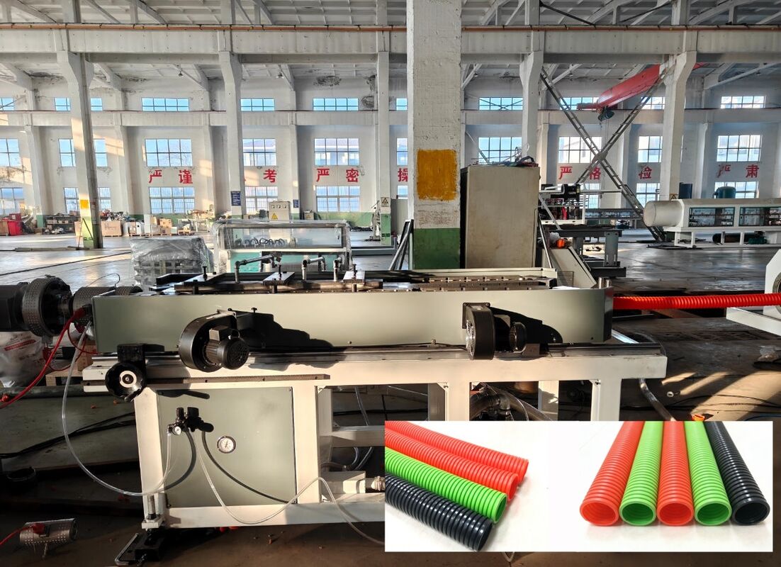 সিমেন্স স্নাইডার মেইন ইলেকট্রিকস পিএলসি রিমোট কন্ট্রোল এবং 38CrMoAlA ব্যারেল মেটেরিয়াল সহ সিঙ্গেল ওয়াল করুগেটেড পাইপ এক্সট্রুশন লাইন