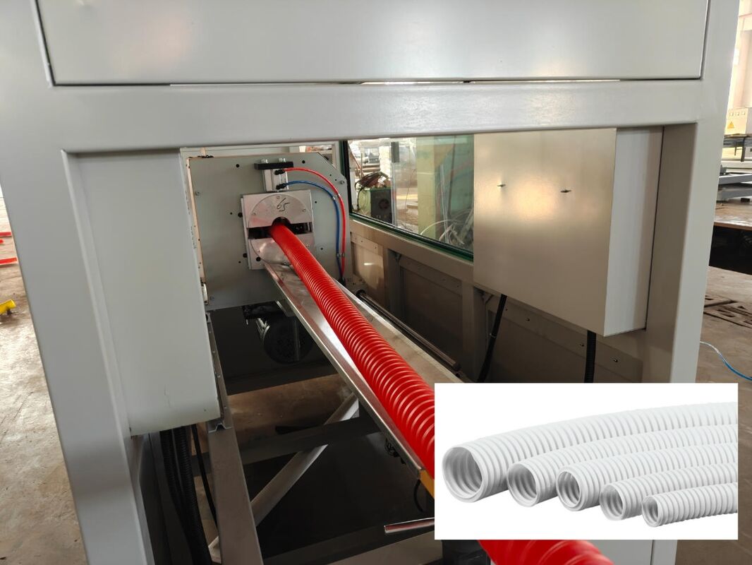 এক ফিড এবং ১ সেট করুগেটর সহ ওয়াটার কুলিং সিঙ্গেল ওয়াল করুগেটেড পাইপ এক্সট্রুশন লাইন স্থিতিশীল উৎপাদন প্রক্রিয়া নিশ্চিত করে